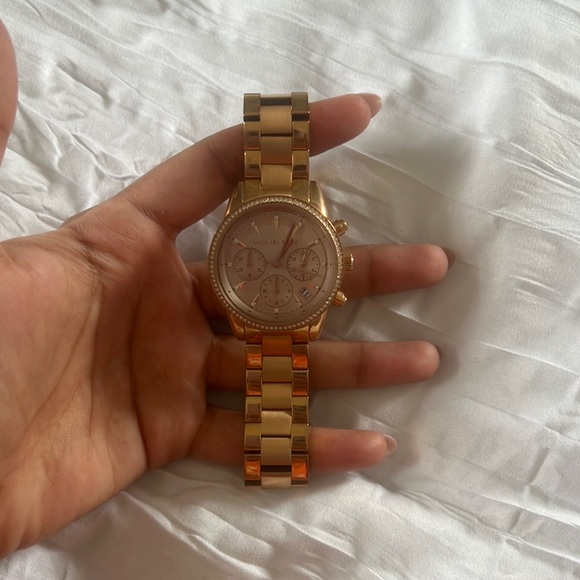 Michael Kors Watch - Picture 3 of 4